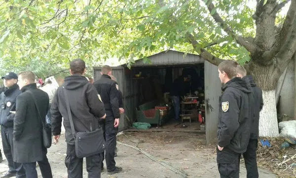У Луцьку власники незаконних гаражів намагались викрасти засоби демонтажу (фото)