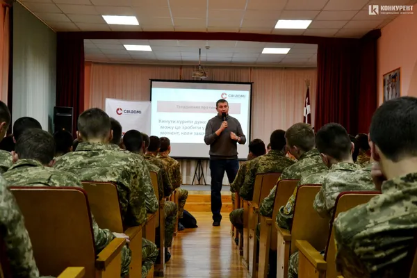 Чому наркотики – зло? Волинським ліцеїстам розказали про життя без залежностей (фото)