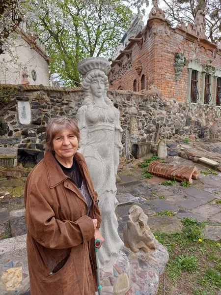 Його опора: у мережі показали фото дружини луцького скульптора Голованя
