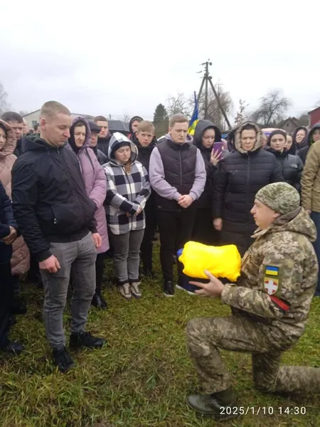 На Волині попрощалися із 27-річним захисником Павлом Копильцем (фото)