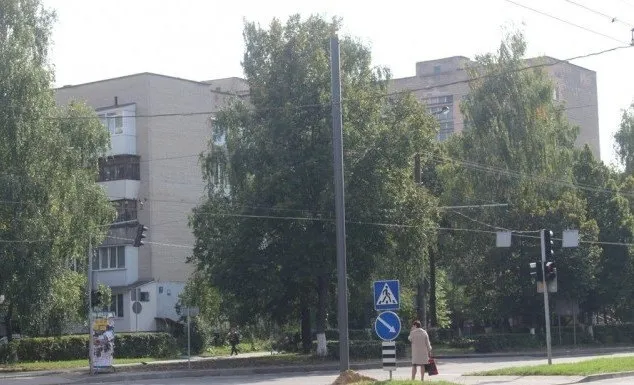 У Луцьку встановлюють освітлення для пішохідних переходів (фото)