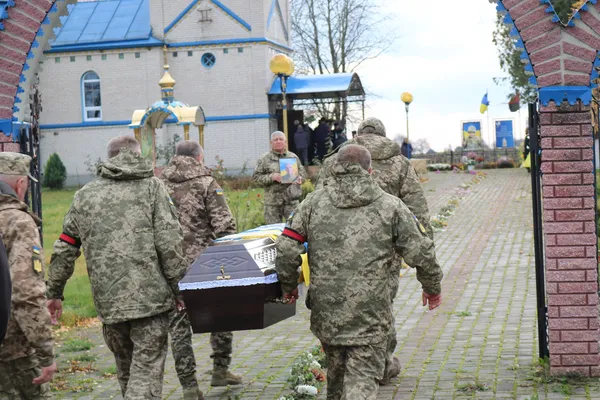 Довго вважався зниклим: Горохівська громада попрощалася з воїном Сергієм Матвіюком (фото)