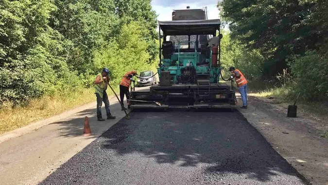 На трасі Ковель – Камінь-Каширський відновлюють дорожнє покриття