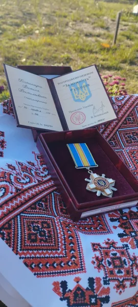На Волині рідним загиблого воїна вручили його посмертну нагороду «За мужність»