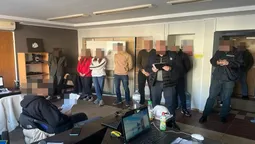 У Луцьку викрили шахрайський кол-центр, де «намахували» людей (фото)