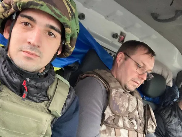 «Під звуки пострілів і вибухів»: луцькі волонтери привезли допомогу на Донеччину (фото, відео)