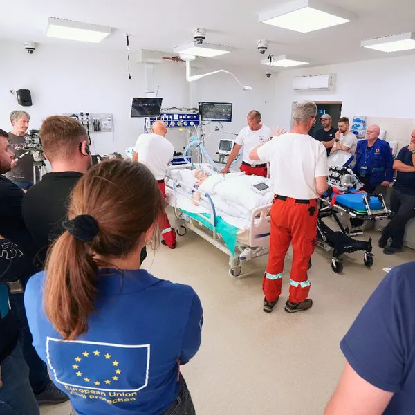 З початку війни ЄС передав в Україну 77 000 тонн матеріальної допомоги