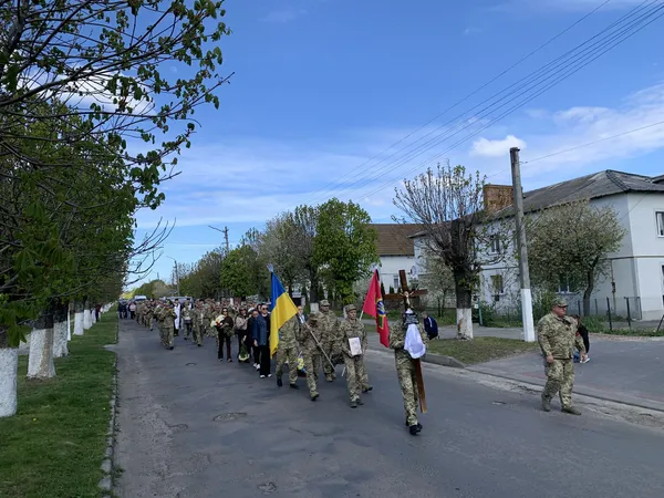 На Волині в останню путь провели Героя Олександра Каленюка (фото)