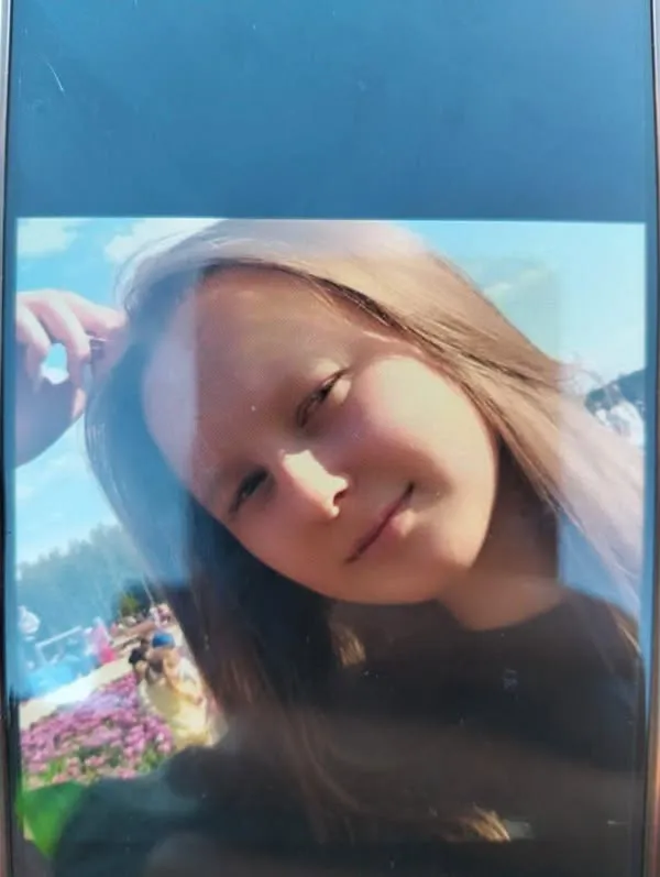 Їхала на день народження до хлопця: у Луцькому районі зникла дівчина (фото)