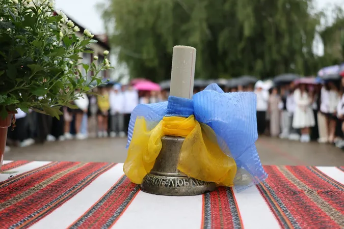 Як у Волинському науковому ліцеї зустріли свято першого дзвоника (фото)