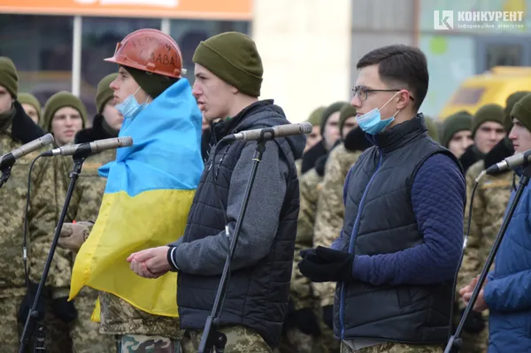 Луцьк сумує: місто вшановує пам’ять Героїв (фото, відео)
