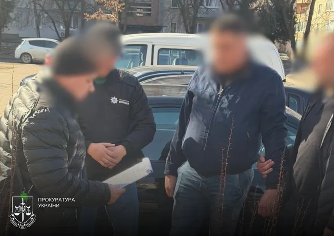 У Луцьку схопили військового, який за 1 500 доларів обіцяв «порішати» питання мобілізації