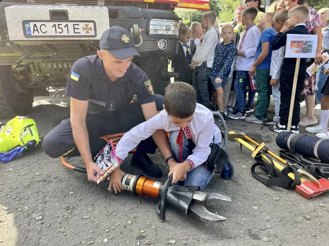 Як пройшов перший дзвоник в Нововолинську (фото)
