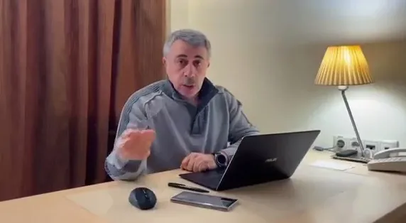 Показник неадекватності, – лікар Комаровський про ситуацію у Нових Санжарах (відеозвернення)