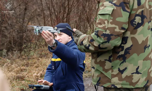 Рятувальники волинського гарнізону навчилися управляти безпілотниками (фото)