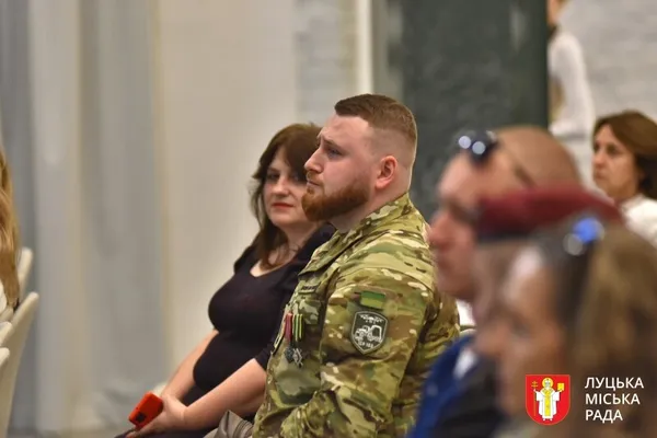 У Луцьку захисникам вручили державні нагороди та відзнаки міського голови (фото)