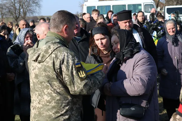 Загинув на Курщині: Волинь провела в останню дорогу воїна Андрія Мацерука (фото)