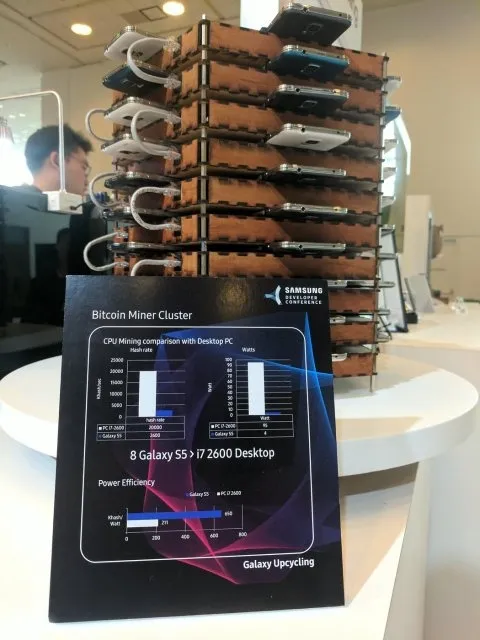 У Samsung створили ферму для видобутку криптовалюти зі старих смартфонів (фото)