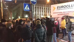 Російський серіал в автобусі: чим закінчився скандал із дівчиною загиблого волинського Героя (фото, відео)