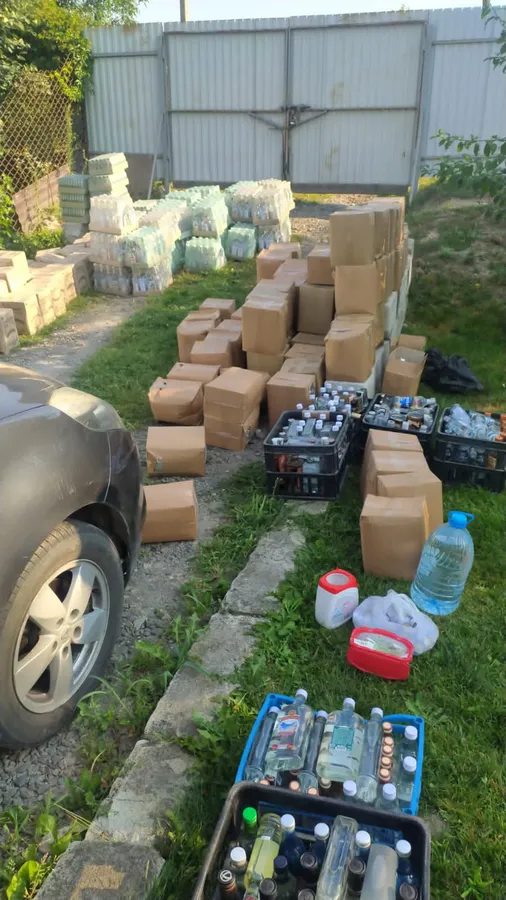 «Хлібний Дар», «Хортиця», «Олександрія»: на Волині вилучили 3000 літрів контрафакту (фото)