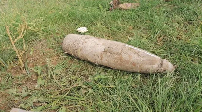 Волинські надзвичайники витягнули з колодязя небезпечний боєприпас (фото)
