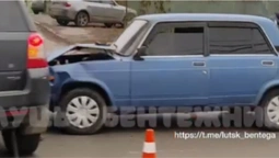 У Луцьку на Ковельській «жигулі» вгатились у позашляховик (відео)