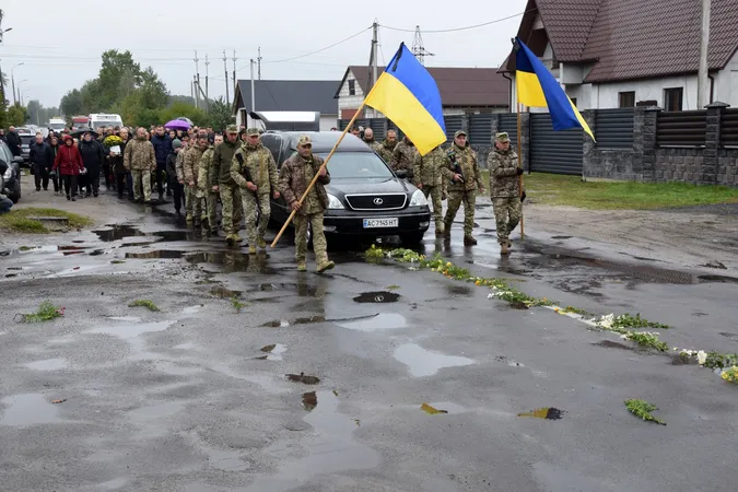 У Любешеві в останню дорогу провели прикордонника Володимира Губарика, який загинув влітку на Харківщині