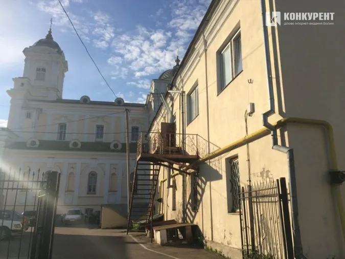 У Луцьку не можуть поділити приміщення колишнього монастиря бернардинів