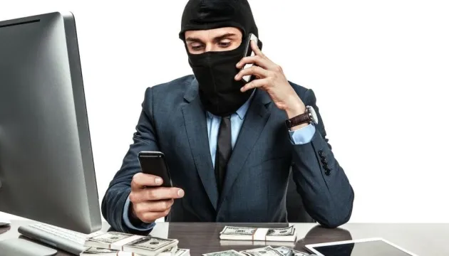 Як вберегтись від шахрайських схем фейкових виплат