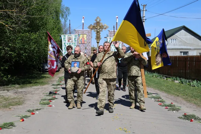 У Луцькій громаді попрощалися з Героєм Віктором Кицуном (фото)