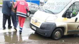 У Луцьку в автомобілі виявили чоловіка без свідомості (фото)