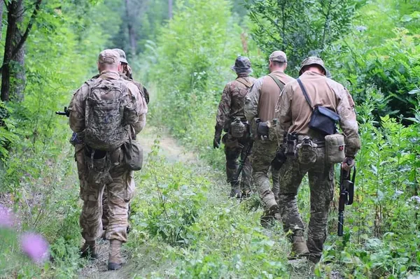 Українські захисники відбили атаки ворога на декількох напрямках, – Генштаб