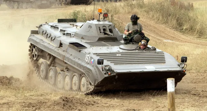 Словаччина передасть Україні 30 БМП