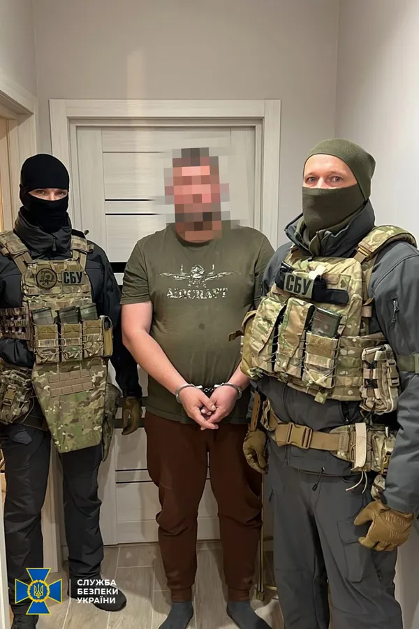 СБУ викрила банду, яка пропонувала українським ухилянтам виїзд до росії (фото)