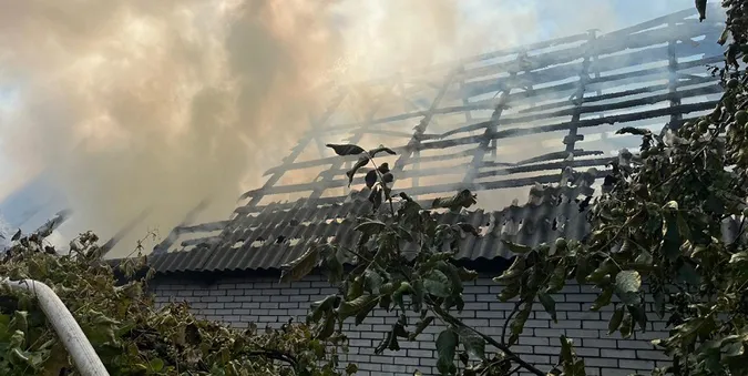 У курортному селі на Волині горів житловий будинок (фото)