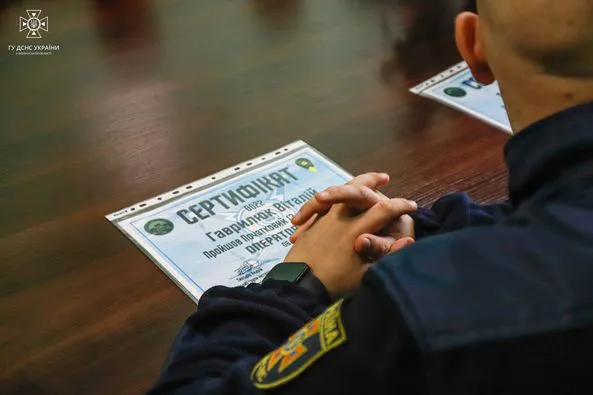 Рятувальники волинського гарнізону навчилися управляти безпілотниками (фото)