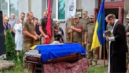 Понад пів року вважався зниклим: на Волині попрощалися з воїном В’ячеславом Мотикою (фото)