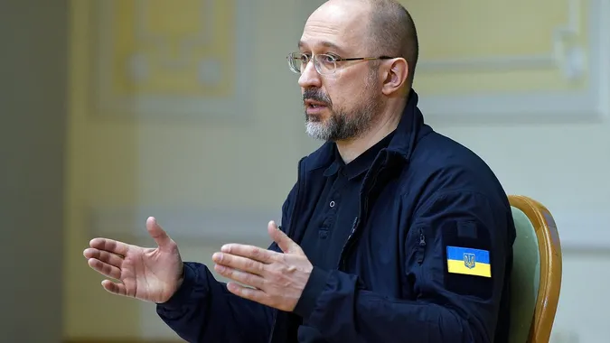 Уряд виділив 9,3 млрд гривень на швидке відновлення 12 областей