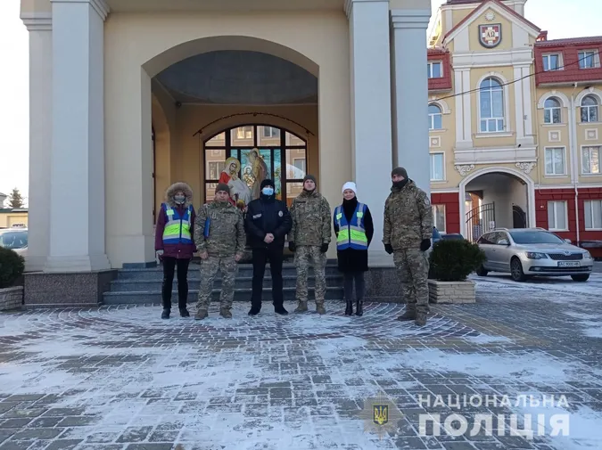 Повідомили, скільки волинських поліцейських охоронятимуть порядок на Водохреща