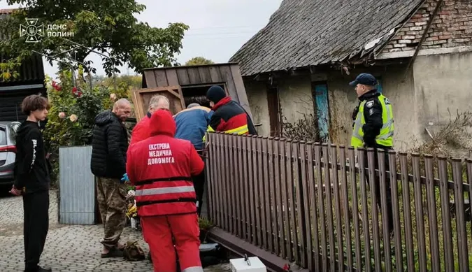 На Волині 61-річна жінка впала у 12-метровий колодязь (фото)