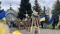 Назавжди 33: на Волині в останню дорогу провели захисника Сергія Ковальчука (фото)