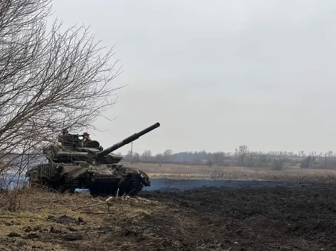 Сили оборони відбили ворожі атаки біля 10 населених пунктів, – Генштаб