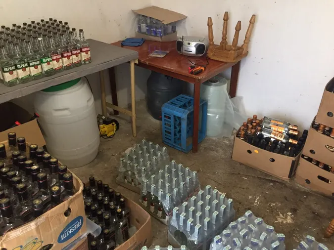 У Луцьку підробляли алкоголь відомих марок