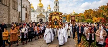 Покрова Пресвятої Богородиці: красиві привітання, листівки та історія свята