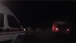 На Волині швидка застрягла у багні: всередині був хворий (фото)