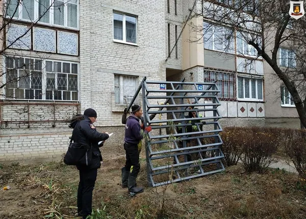 Знайшли шість порушень: луцькі муніципали відреагували на заяву про незаконні земельні роботи на Кравчука (фото)