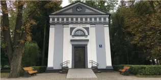На католицькому кладовищі в Луцьку запалять лампадки в пам’ять про похованих тут людей (фото)