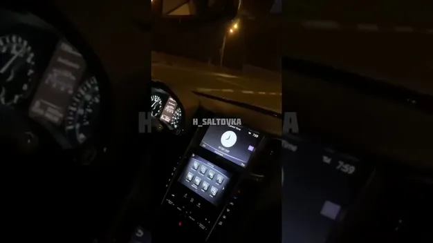 «Я скажу, коли 200 буде»: показали відео з салону Infiniti за мить до смертельної ДТП (відео)