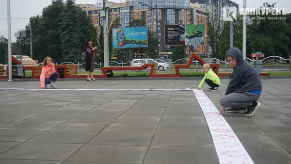 Понад 600 маленьких лучан долучилися до встановлення рекорду України
