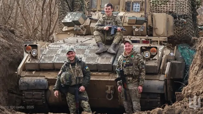 Наїхали на міну, а екіпаж і десант – цілі, – воїни волинської «сотки» про переваги БМП Bradley (фото)